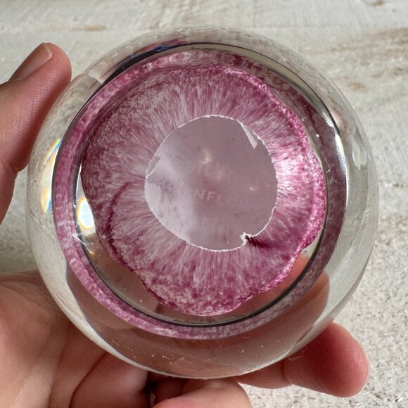 Vintage Caithness Moonflower Art Glass Bubble Paper Weight - Picture 6 of 12